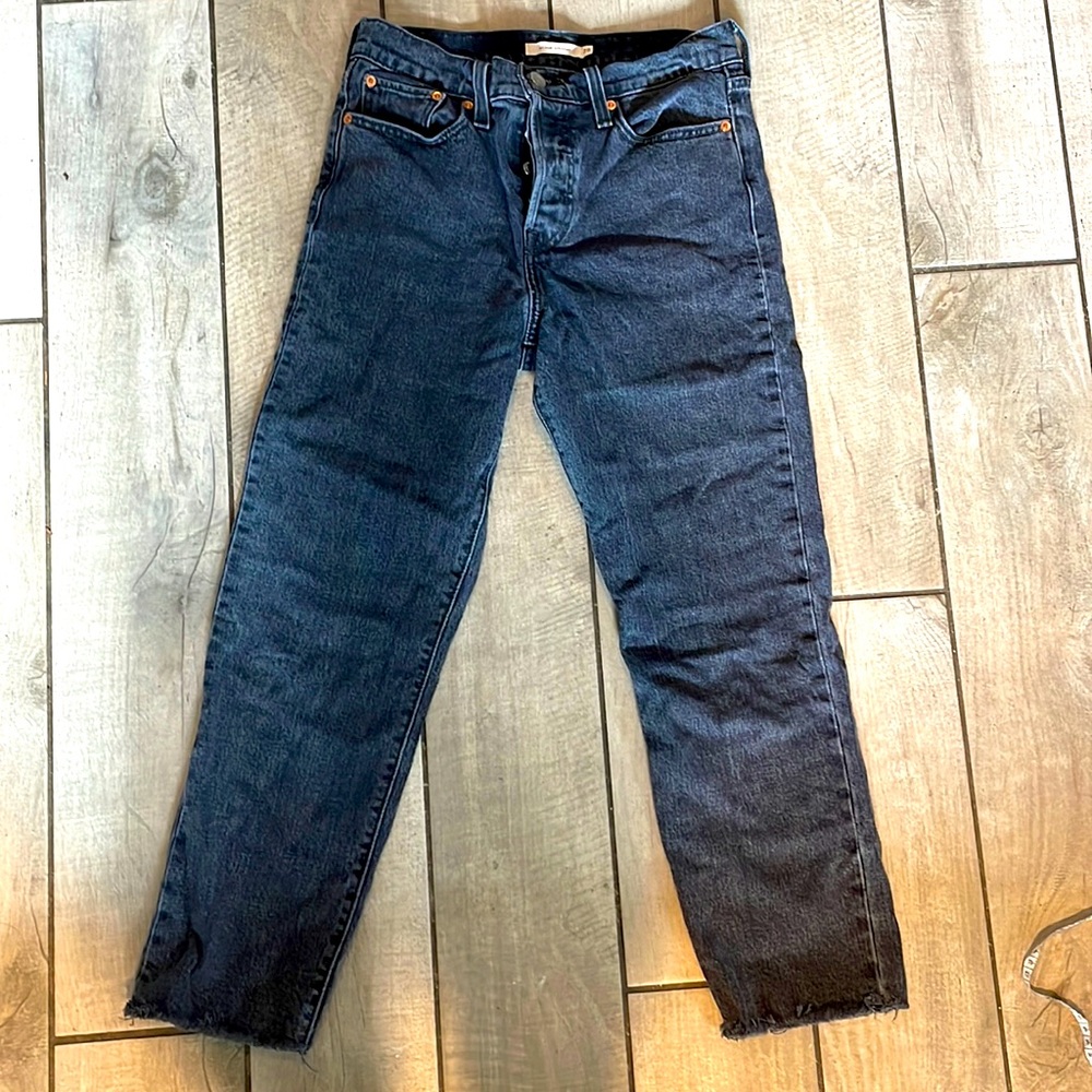 Levi’s Wedgie jeans in black color